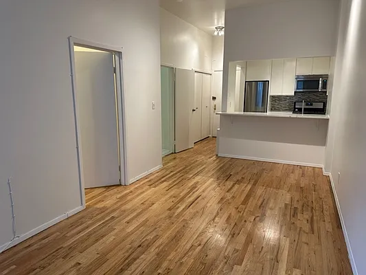 Rented by Horowitz Real Estate | media 23