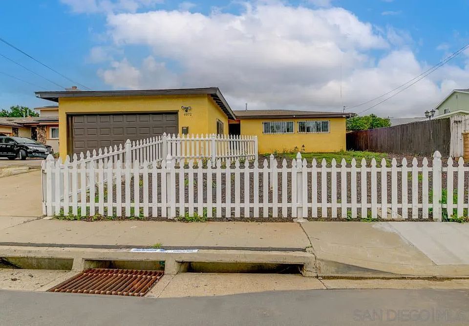 1st image of 4972 Deaton Dr