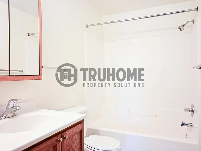 Gallery Apartments — Photo 8