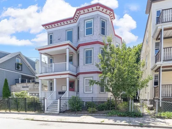 41 Sudan St #Penthouse, Dorchester, MA 02125