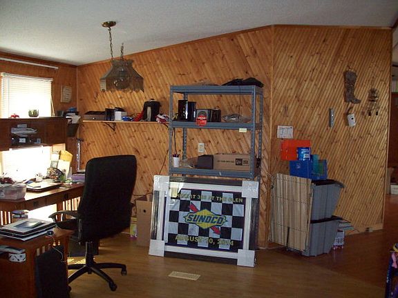3rd image of 150 Knoll View Dr