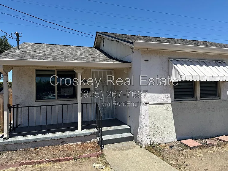 332 W Tregallas Rd — Photo 8