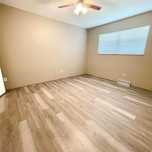 113 Derbyshire Dr — Photo 11