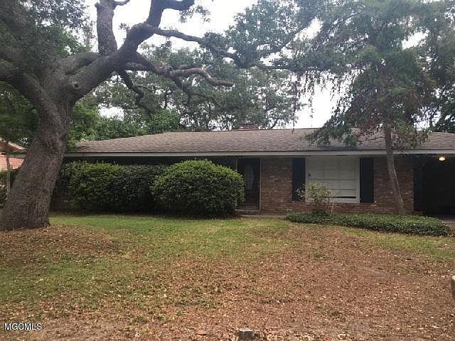 1st image of 164 Oakmont Pl