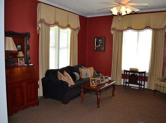 4th image of 501 E Broad St