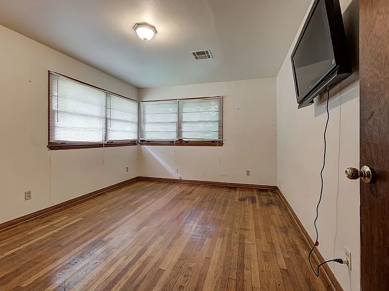 1306 McKinley Ave — Photo 22
