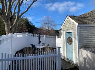 11 Hughes Rd, Truro, MA 02666