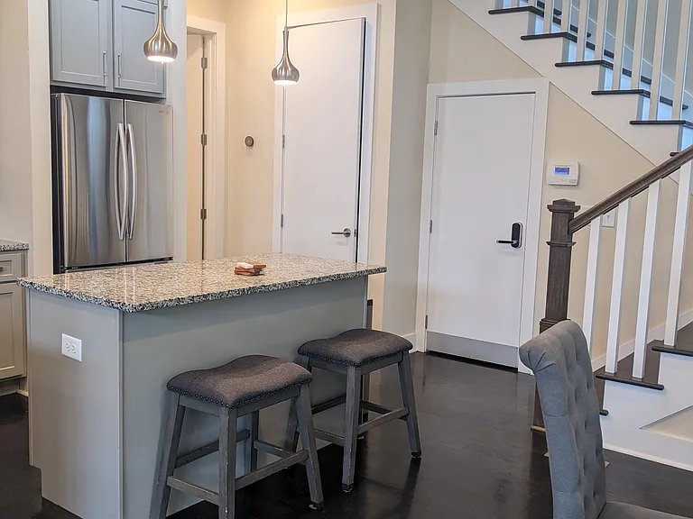 1021 Wedgewood Ave — Photo 11