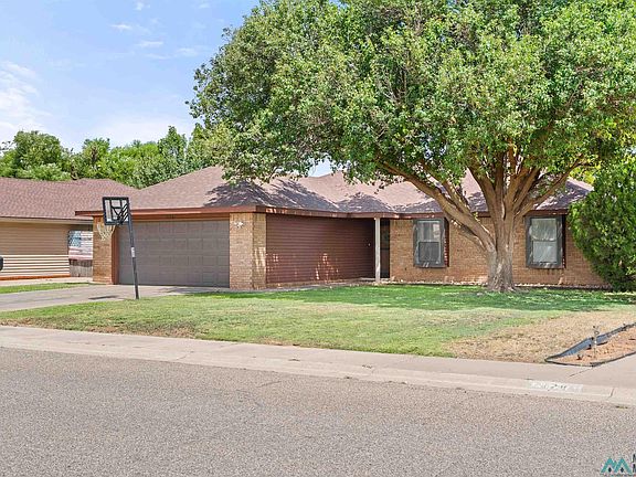 2nd image of 2124 Country Meadows Dr