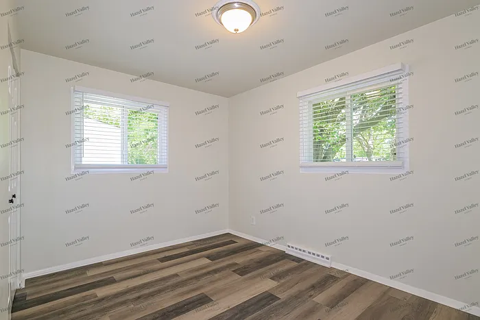 1149 Scott Ave — Photo 10