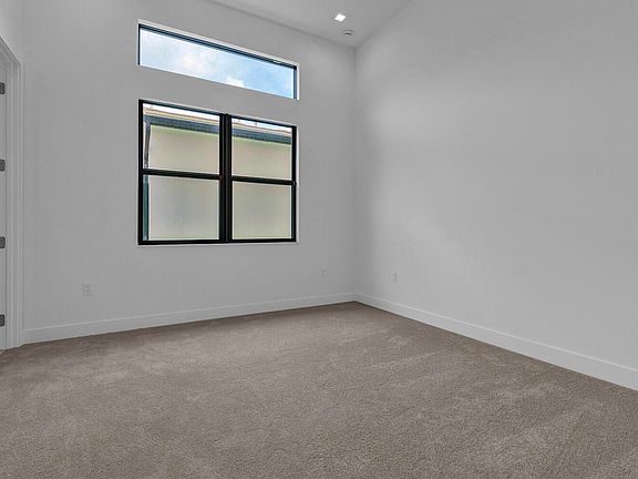 2nd image of 9523 Riverside Park Dr
