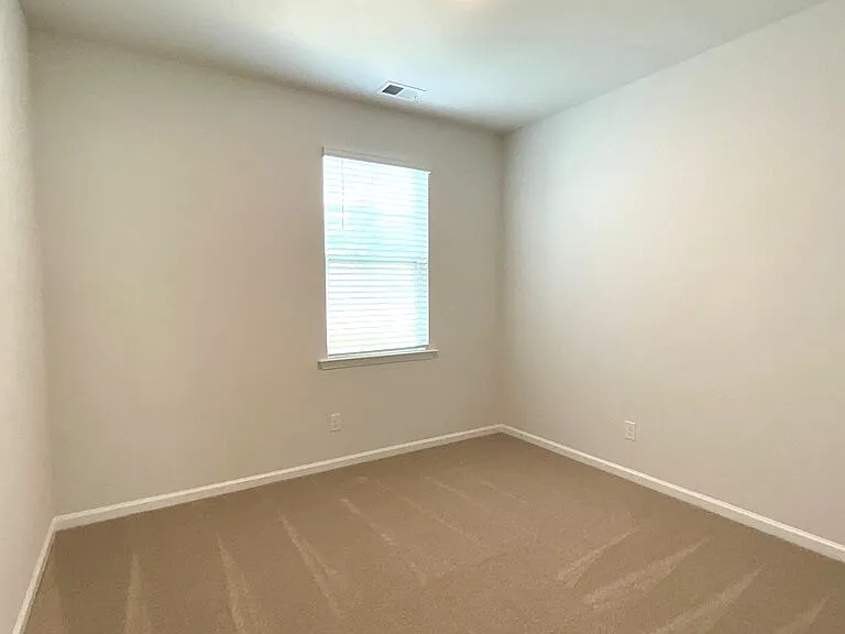 206 Holloway Hl — Photo 13