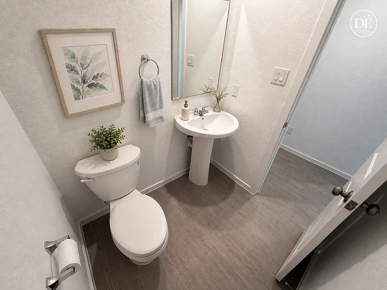 Powder room