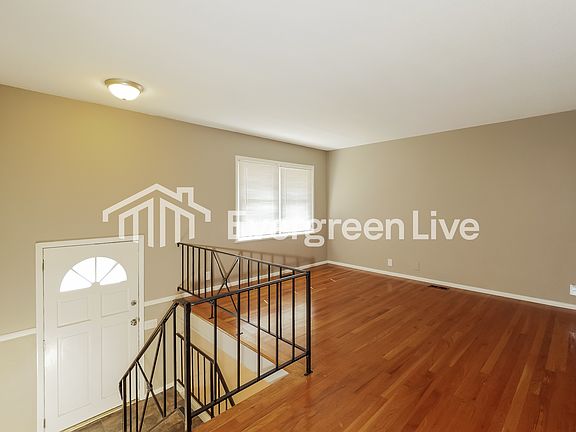 5th image of 9532 Ditman Way