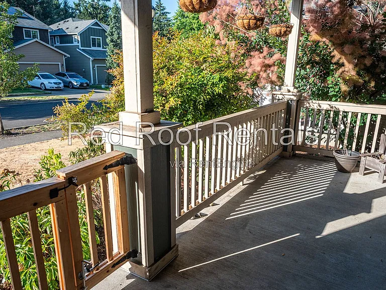 1441 Farina Loop SE — Photo 5