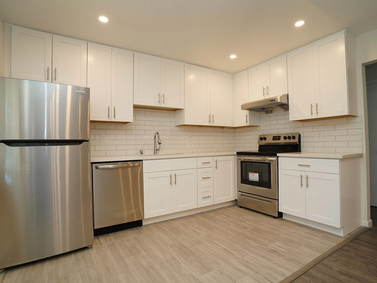 1 bed, 900 sqft, $3,000 — Photo 2