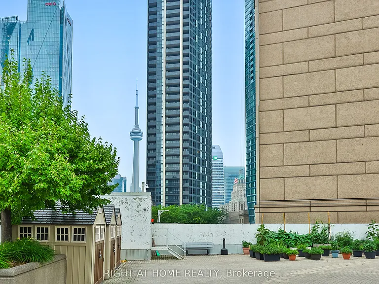25 The Esplanade #1610 — Photo 29