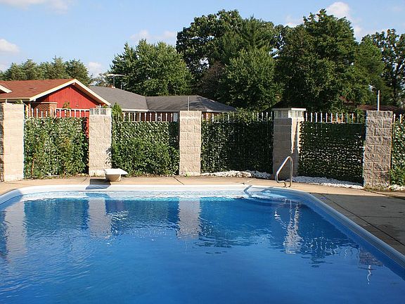 2nd image of 155 Sherwood Dr