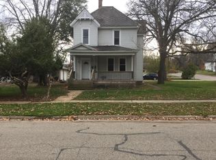581 W 4th St, Zumbrota, MN 55992