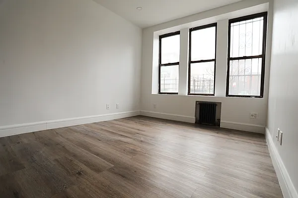 Rented by Blip LLC | media 10