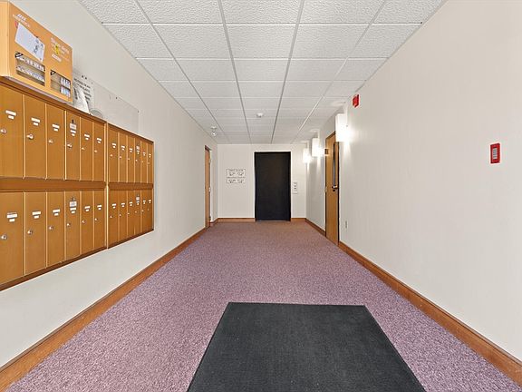 3rd image of 37 Rose Ct Unit 37