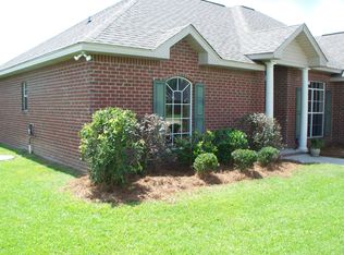 72 Lakeland Cir, Petal, MS 39465