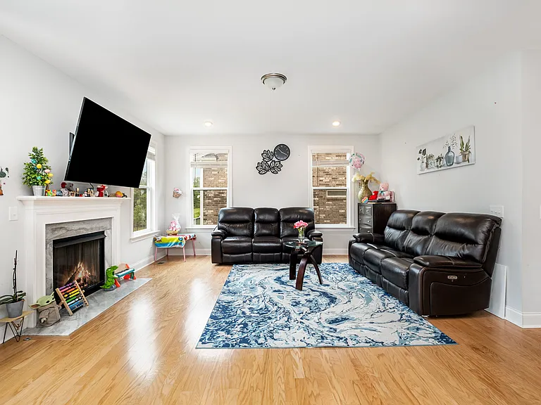 1908 Zack Rd — Photo 9