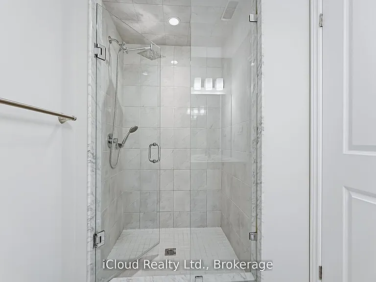 445 Ontario St N #103 — Photo 32