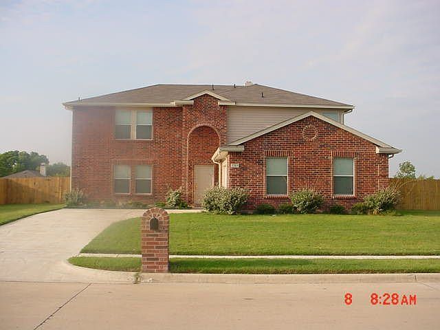 2 STORY BEAUTIFULL HOME