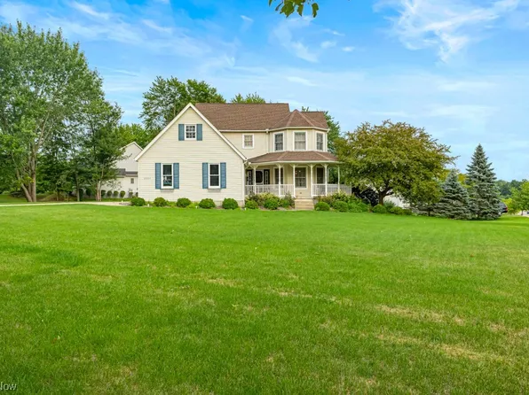 2054 Deer Crossing Dr, Streetsboro, OH 44241