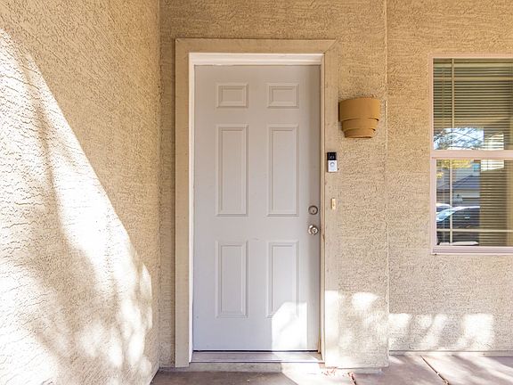 3rd image of 9426 W Palm Ln
