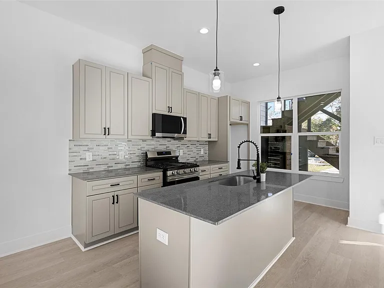 7905 Cora St #B — Photo 7
