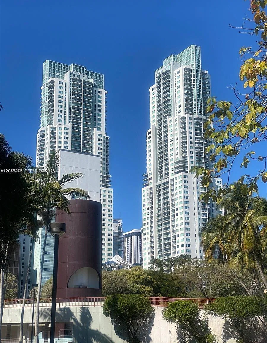 Vizcayne North Condo — Photo 1