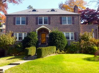 304 Highbrook Ave, Pelham, NY