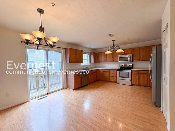 3rd image of 6504 Tapwood Ct