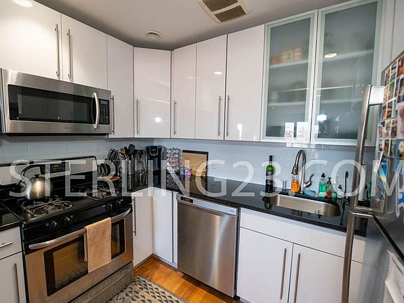 5th image of 2315 Astoria Blvd #6F