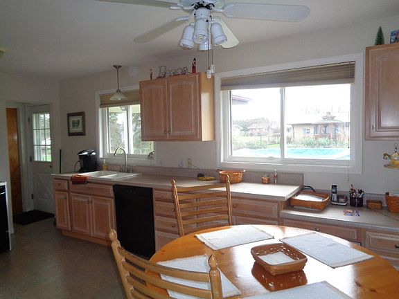 4th image of 2952 Continental Dr