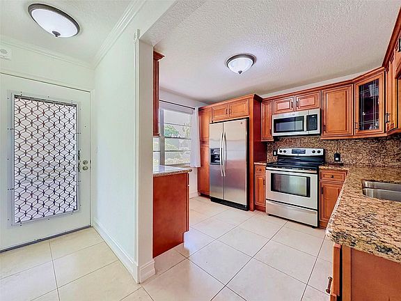 3rd image of 2801 Victoria Way #K1