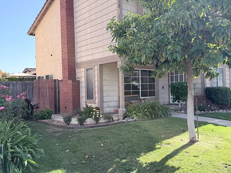 23689 Parkland Ave — Photo 9