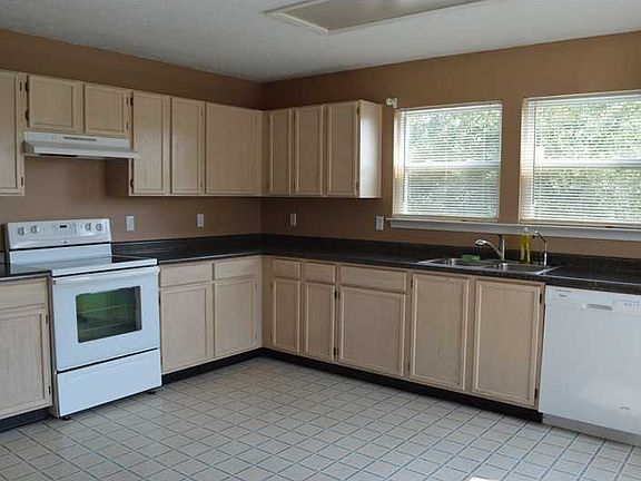 4th image of 9121 Bayview Cir