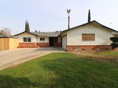 4628 N 6th St, Fresno, CA, 93726