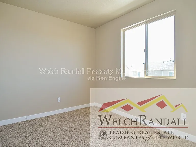 2433 Wellington Ave — Photo 15
