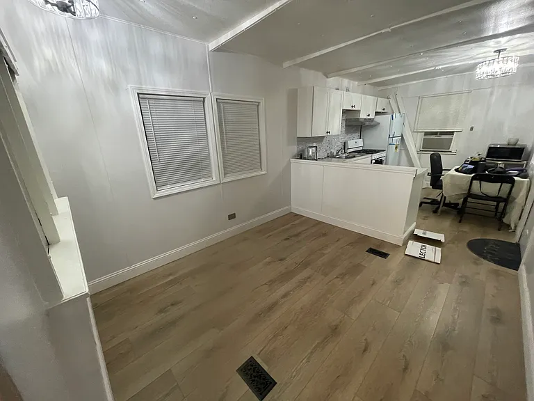 115 Thompson Dr — Photo 11