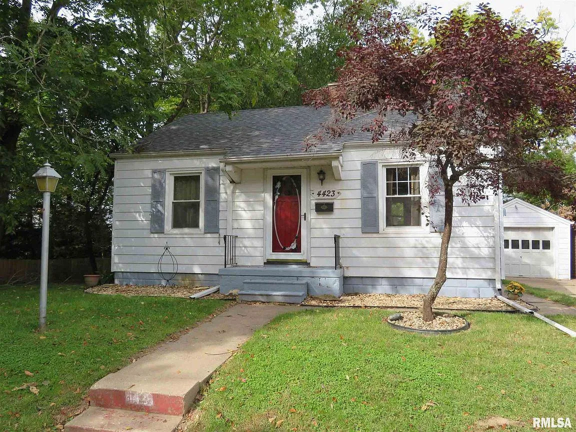 4423 Parkview Ct photo 1
