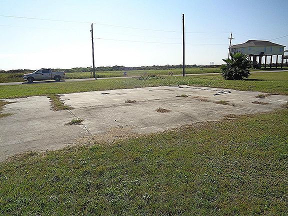 3rd image of 1319 Galveston Ave