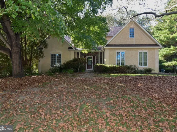 54 Hidden Valley Dr, Newark, DE 19711