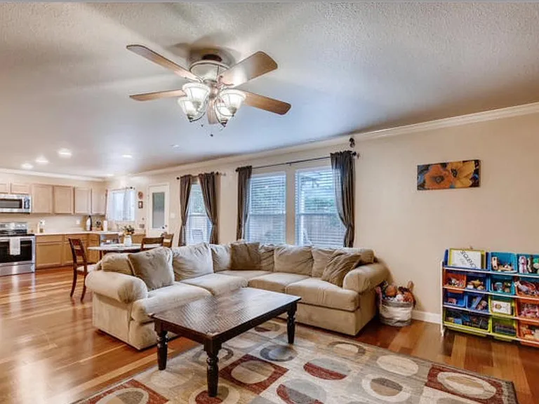5826 Armstrong Wl — Photo 6