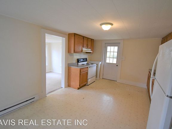3rd image of 413 S Highland St #2