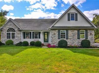 8866 Canaris Dr, Kempton, PA 19529