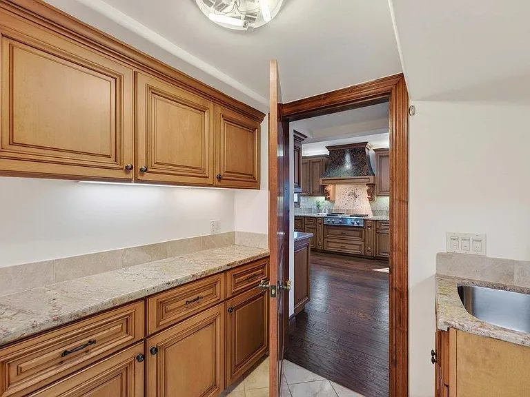 41 S Circle Dr — Photo 21
